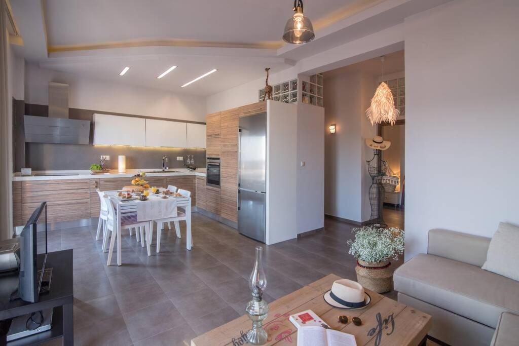 Ioanna Bayview Luxury Apartment Ierápetra Exterior foto